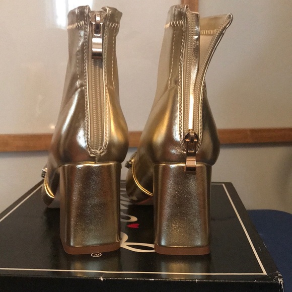 Qupid Gold Booties - Picture 4 of 5